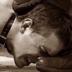 El establecimiento de la autoridad hombre sumiso